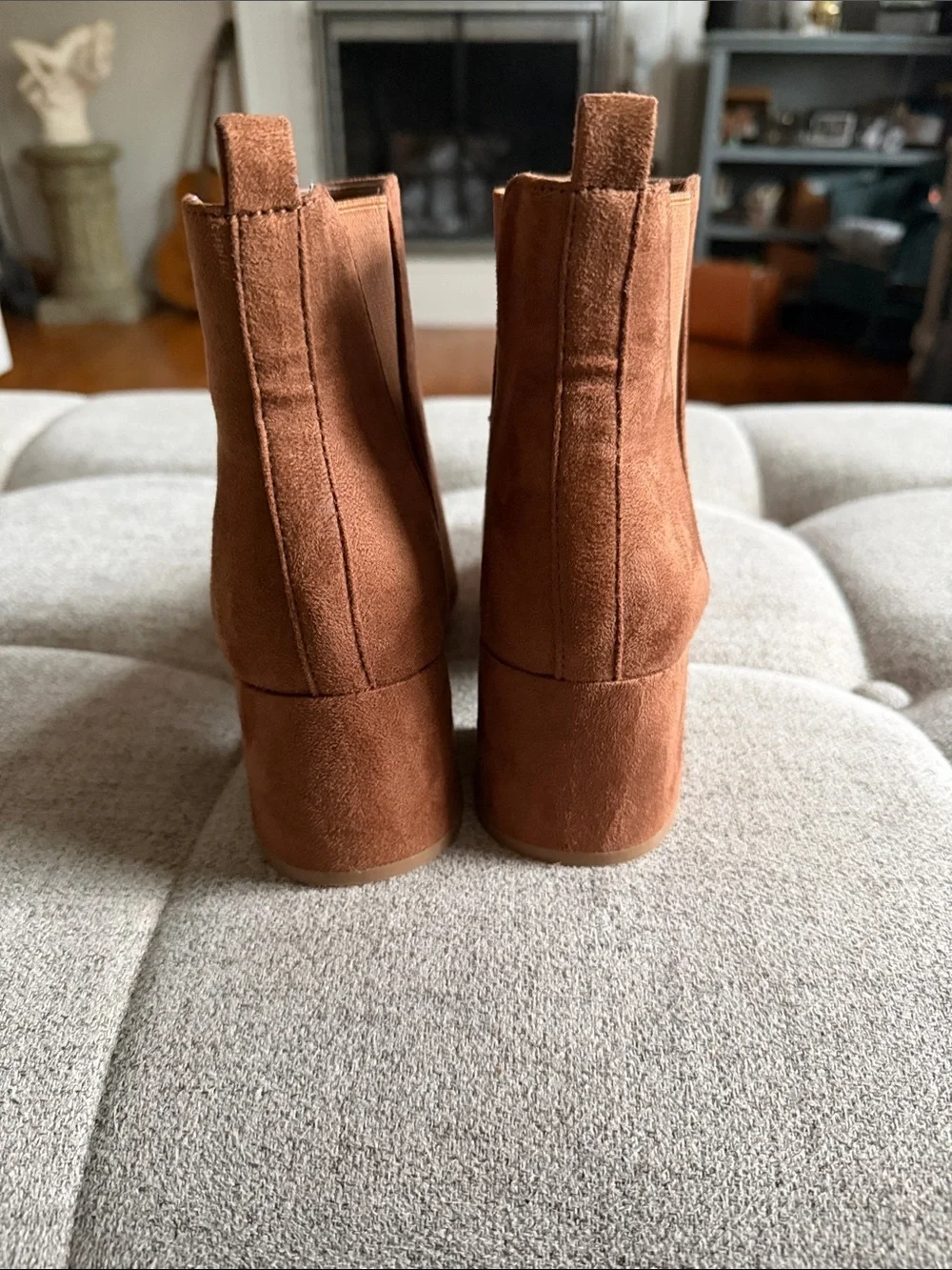 Aerosoles Suede-Like Pointed Toe Ankle Boots Block Heel Elastic Side Sz 6.5